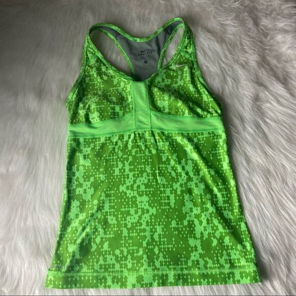 Nike Tops - Nike Women’s Dri - Fit Built In Bra Green Size Small